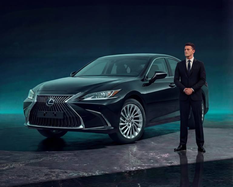 Lexus ES250 3 seats  Modern